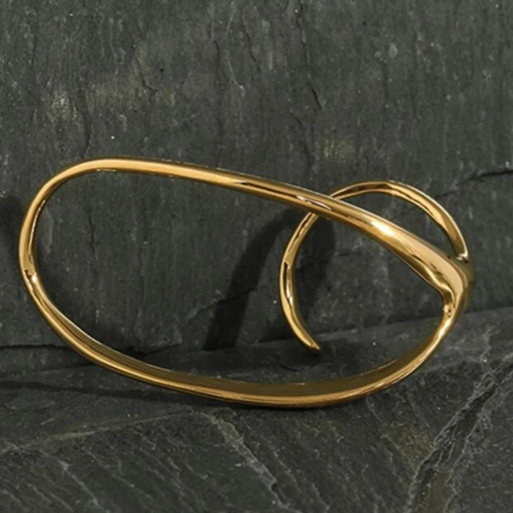 Two Finger NWT Asymmetrical Geometric Ring
